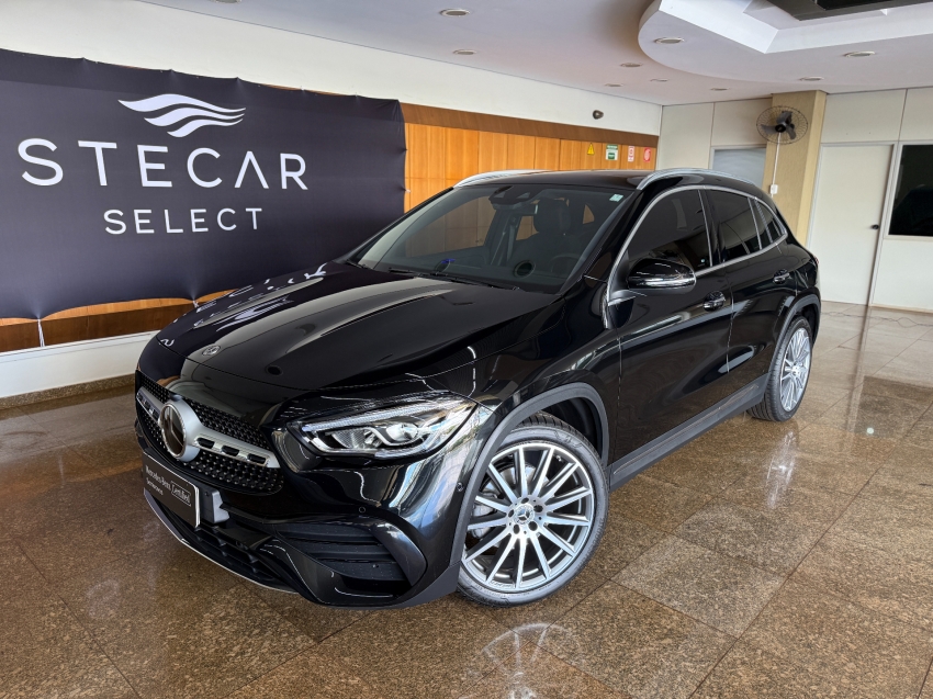 Mercedes-Benz-GLA 200-1.3 GCI GASOLINA AMG LINE 7G-DCT