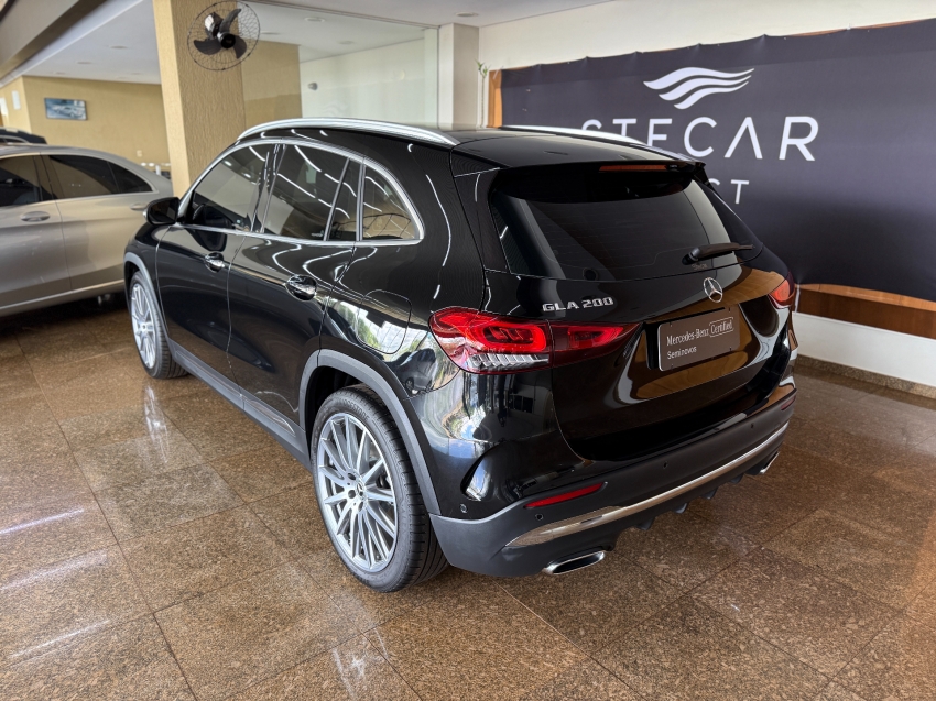 Mercedes-Benz-GLA 200-1.3 GCI GASOLINA AMG LINE 7G-DCT