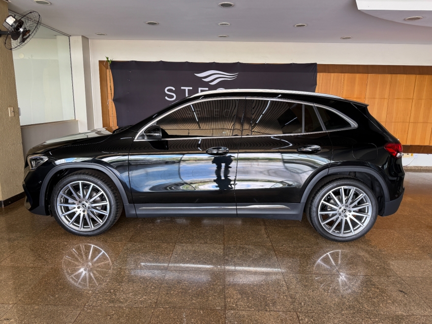 Mercedes-Benz-GLA 200-1.3 GCI GASOLINA AMG LINE 7G-DCT