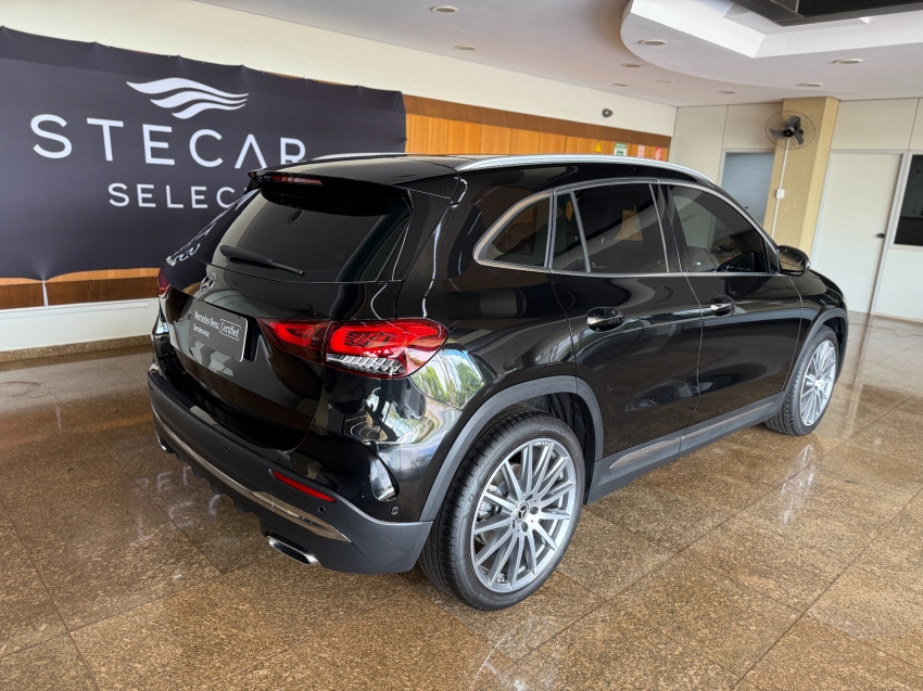 Mercedes-Benz-GLA 200-1.3 GCI GASOLINA AMG LINE 7G-DCT
