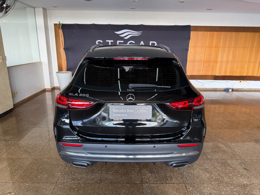 Mercedes-Benz-GLA 200-1.3 GCI GASOLINA AMG LINE 7G-DCT