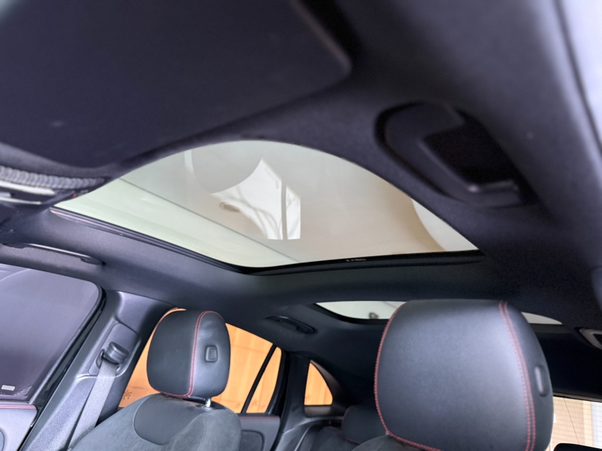 Mercedes-Benz-GLA 200-1.3 GCI GASOLINA AMG LINE 7G-DCT