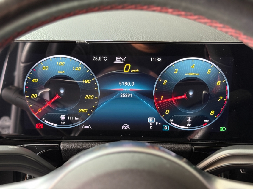 Mercedes-Benz-GLA 200-1.3 GCI GASOLINA AMG LINE 7G-DCT