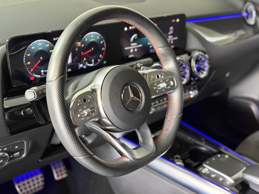 Mercedes-Benz-GLA 200-1.3 GCI GASOLINA AMG LINE 7G-DCT