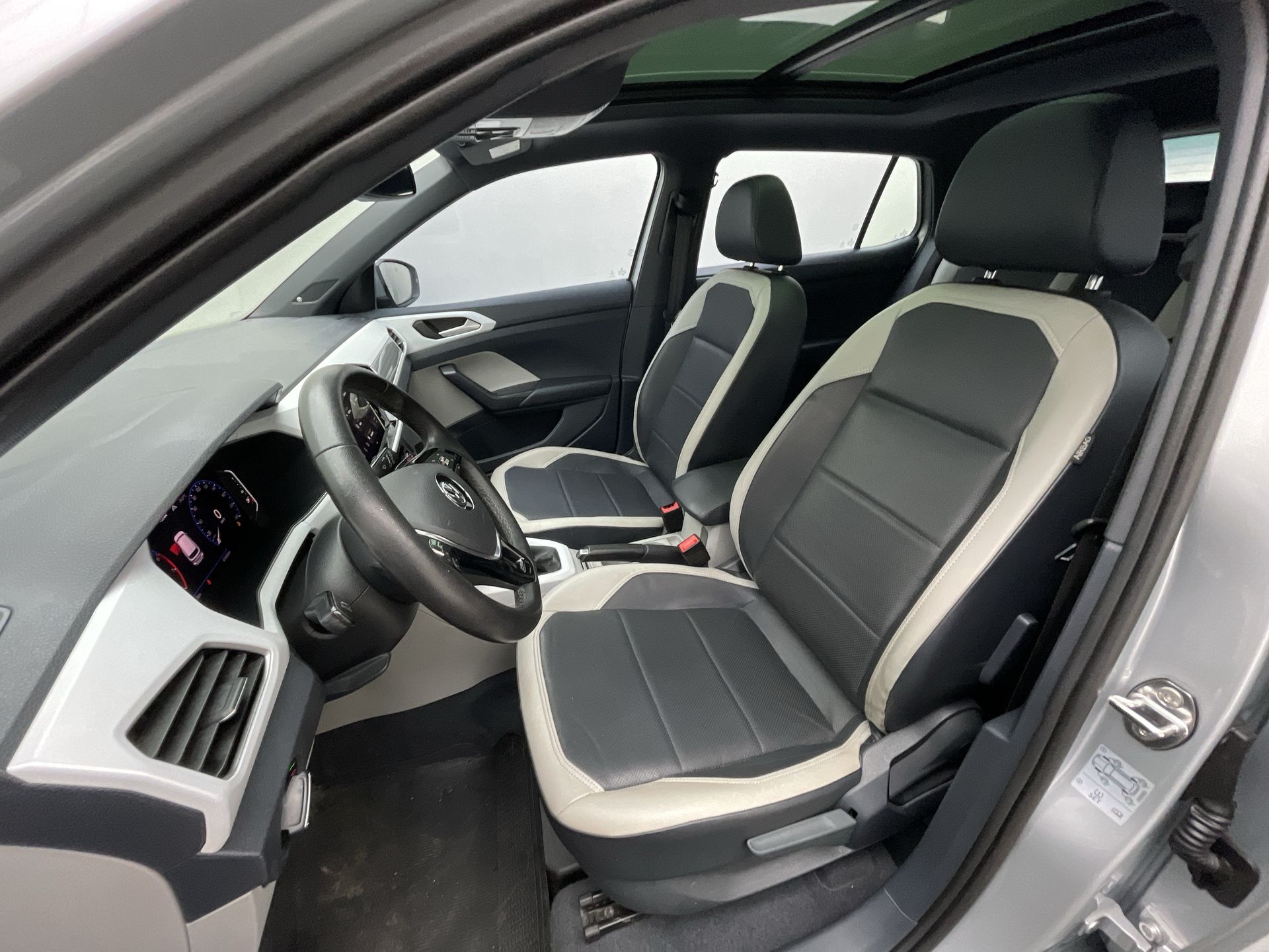 VW - Volkswagen-T-Cross-T-Cross Hig. 250 TSI 1.4 Flex 16V 5p Aut