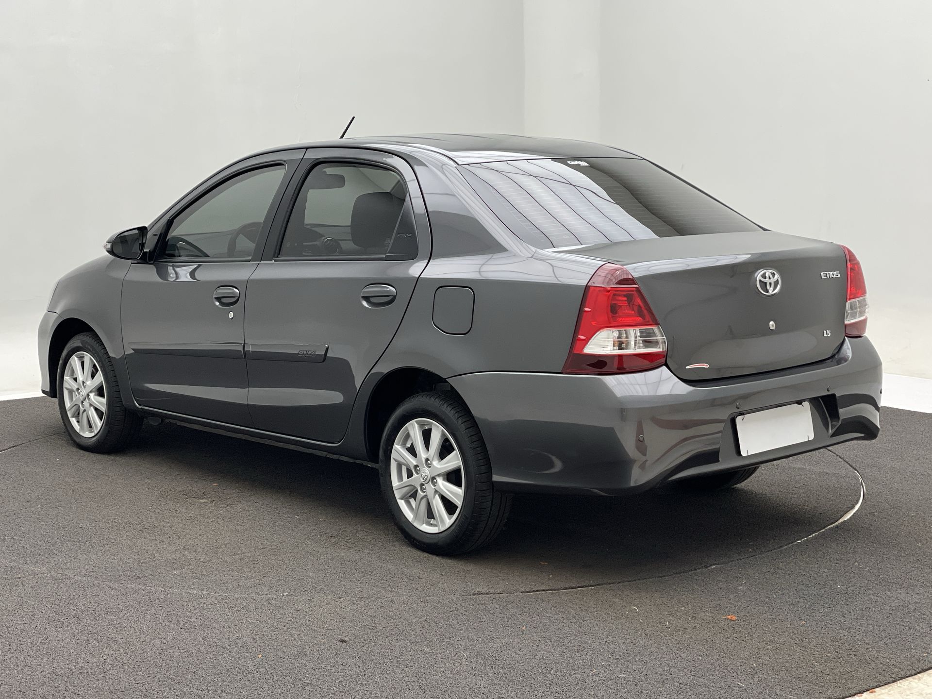 ETIOS X Plus Sedan 1.5 Flex 16V 4p Mec.