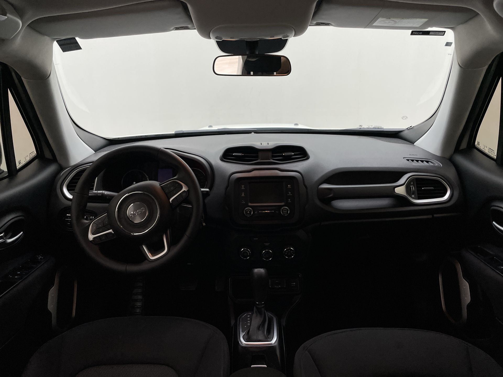 Renegade Sport 1.8 4x2 Flex 16V Aut.