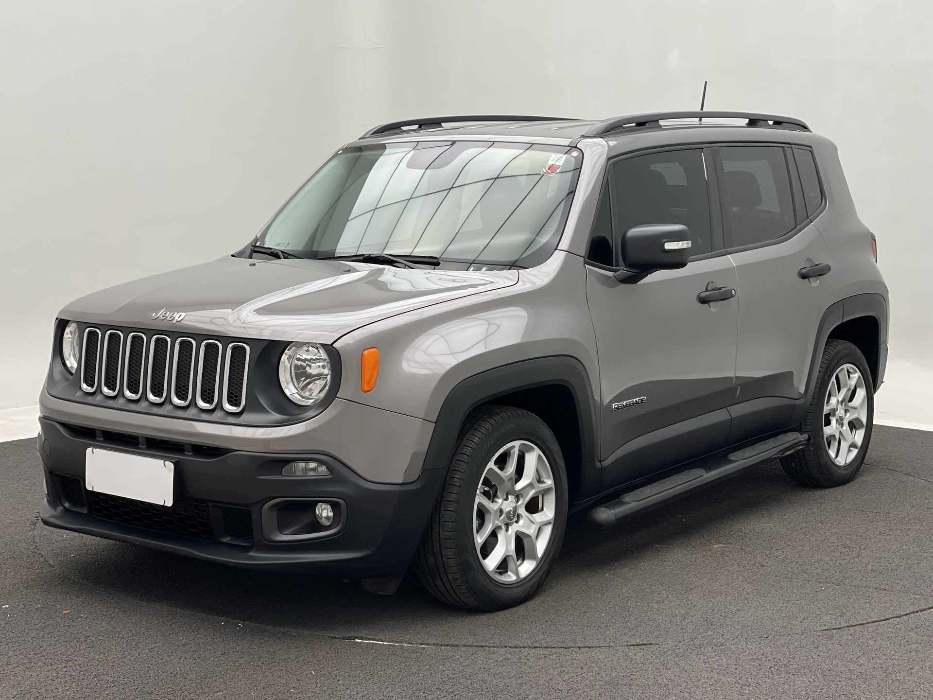 Renegade Sport 1.8 4x2 Flex 16V Aut.