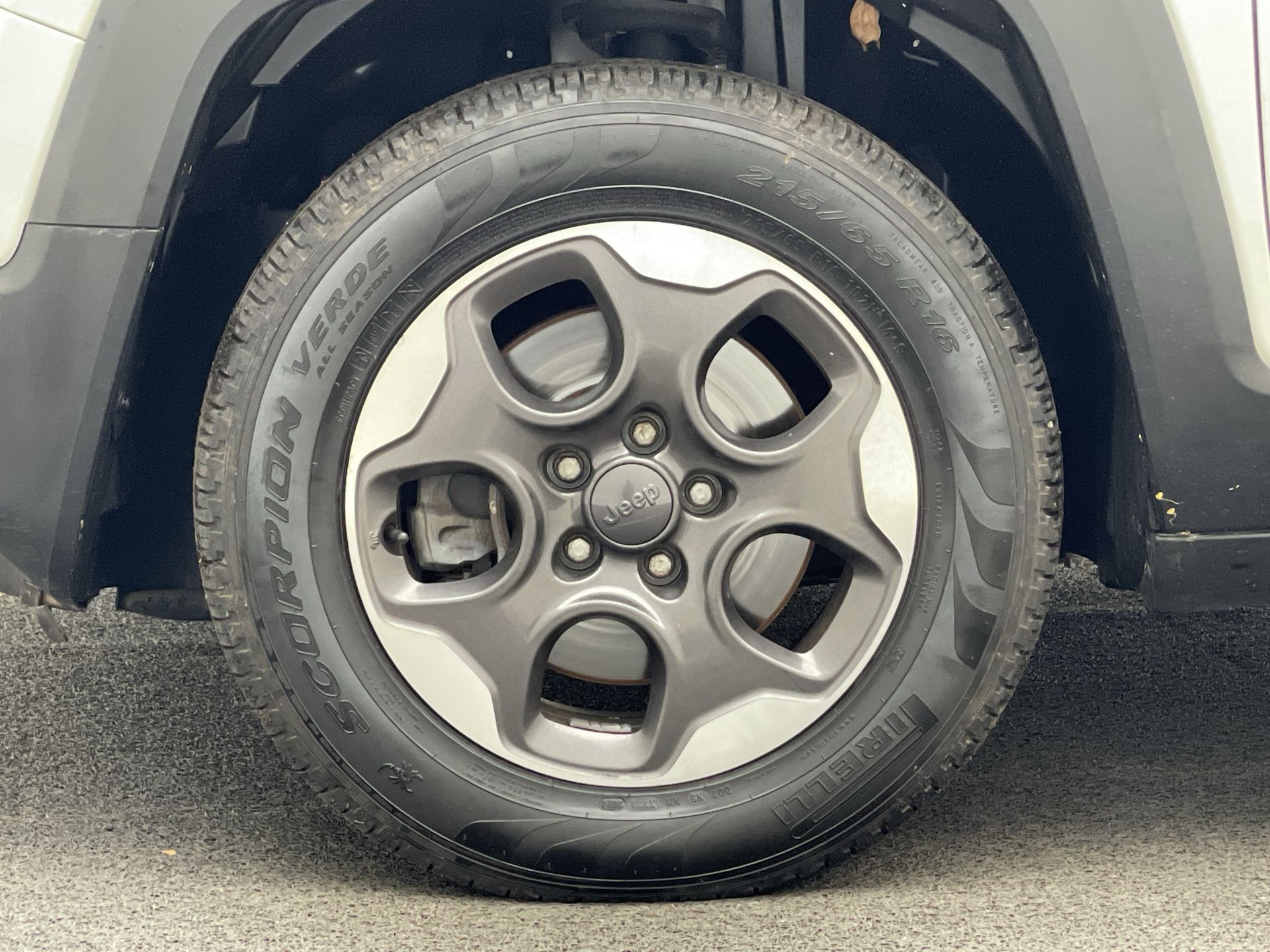 Renegade Sport 1.8 4x2 Flex 16V Mec.