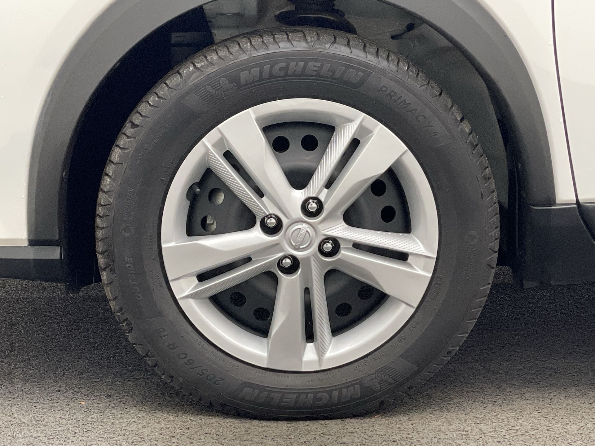 KICKS Active 1.6 16V Flex Aut.