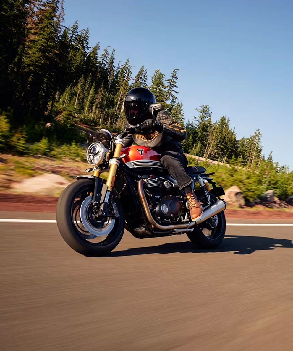 Novíssima Speed Twin 1200 RS