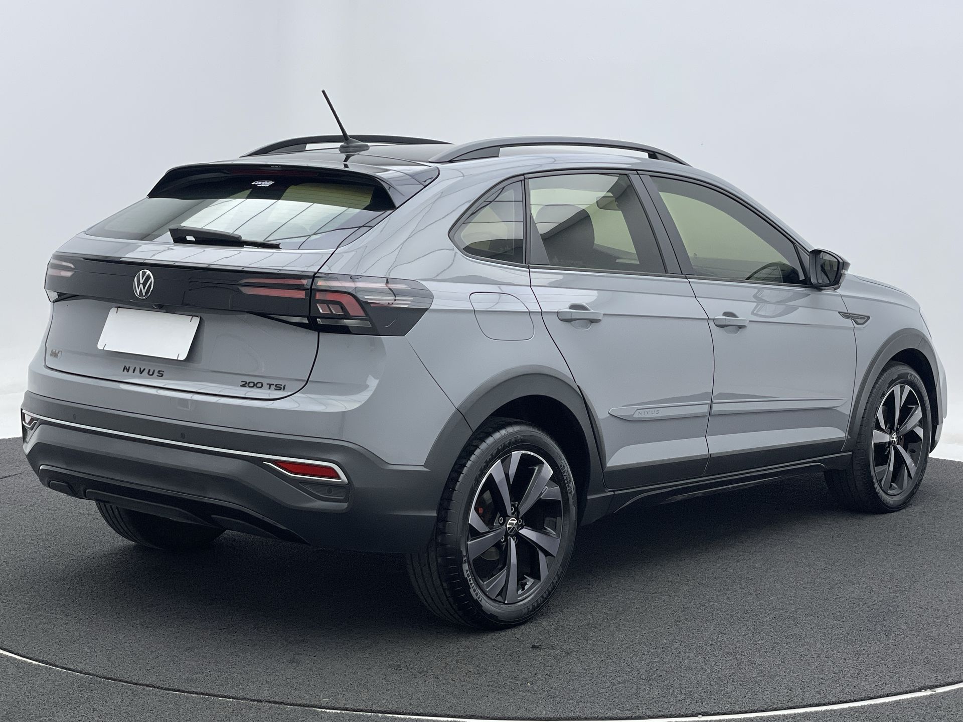Nivus Highline 1.0 200 TSI Flex Aut.