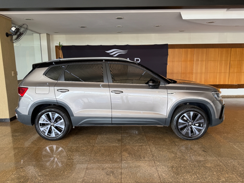 VW - Volkswagen-TAOS-1.4 250 TSI TOTAL FLEX HIGHLINE AUTOMÁTICO