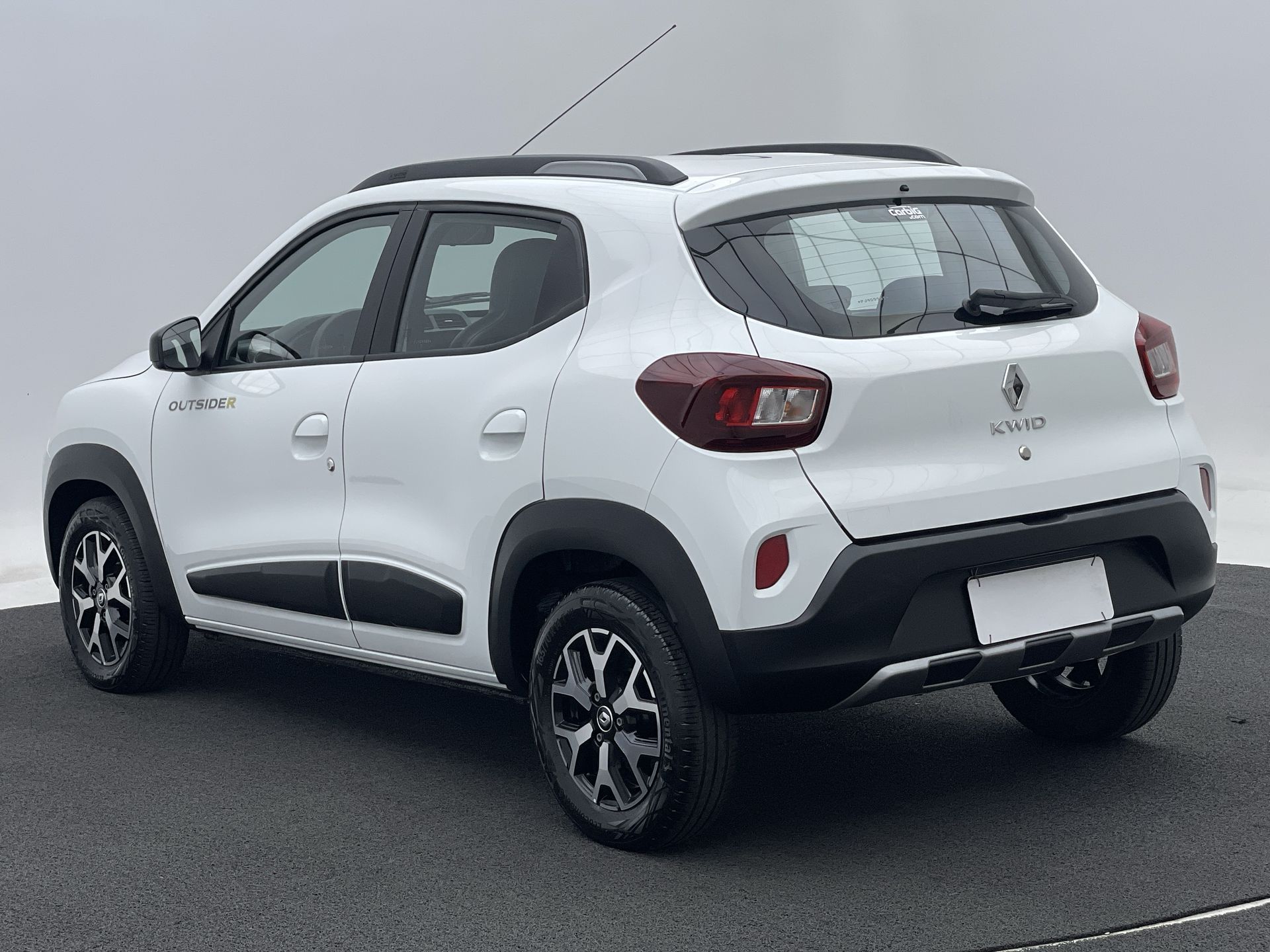 KWID OUTSIDER 1.0 Flex 12V 5p Mec.