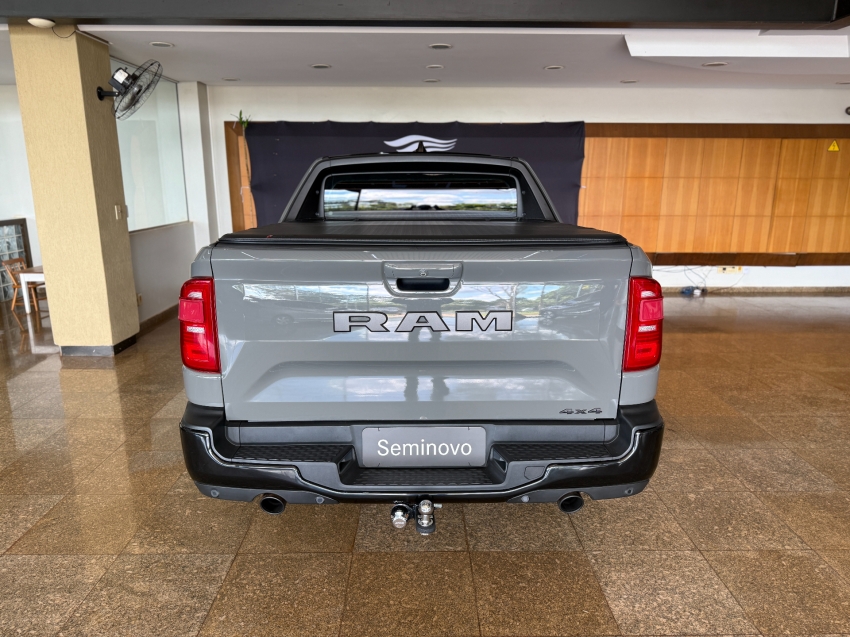 RAM-RAMPAGE-2.0 HURRICANE 4 TURBO GASOLINA R/T 4X4 AUTOMÁTICO