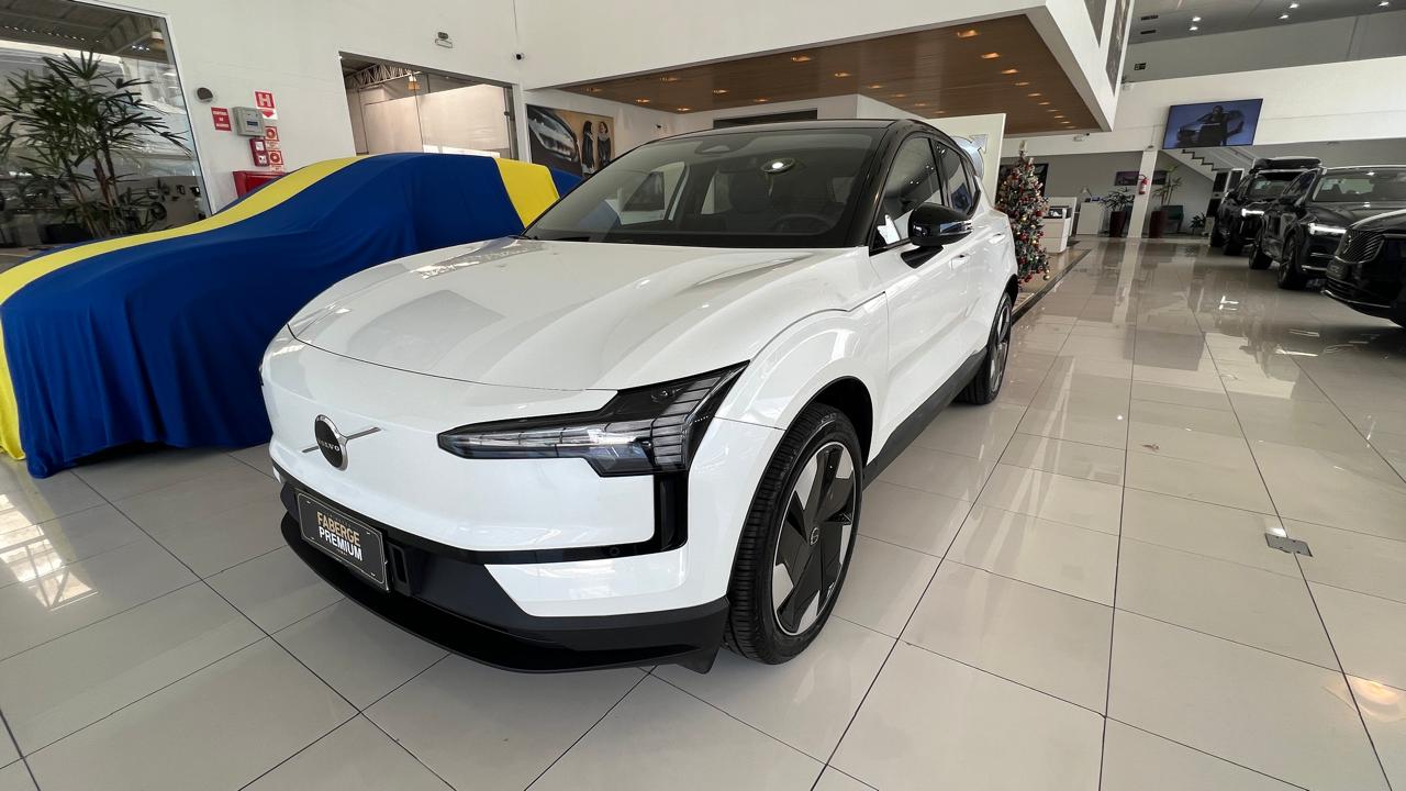 EX30 E60 Plus (Elétrico)