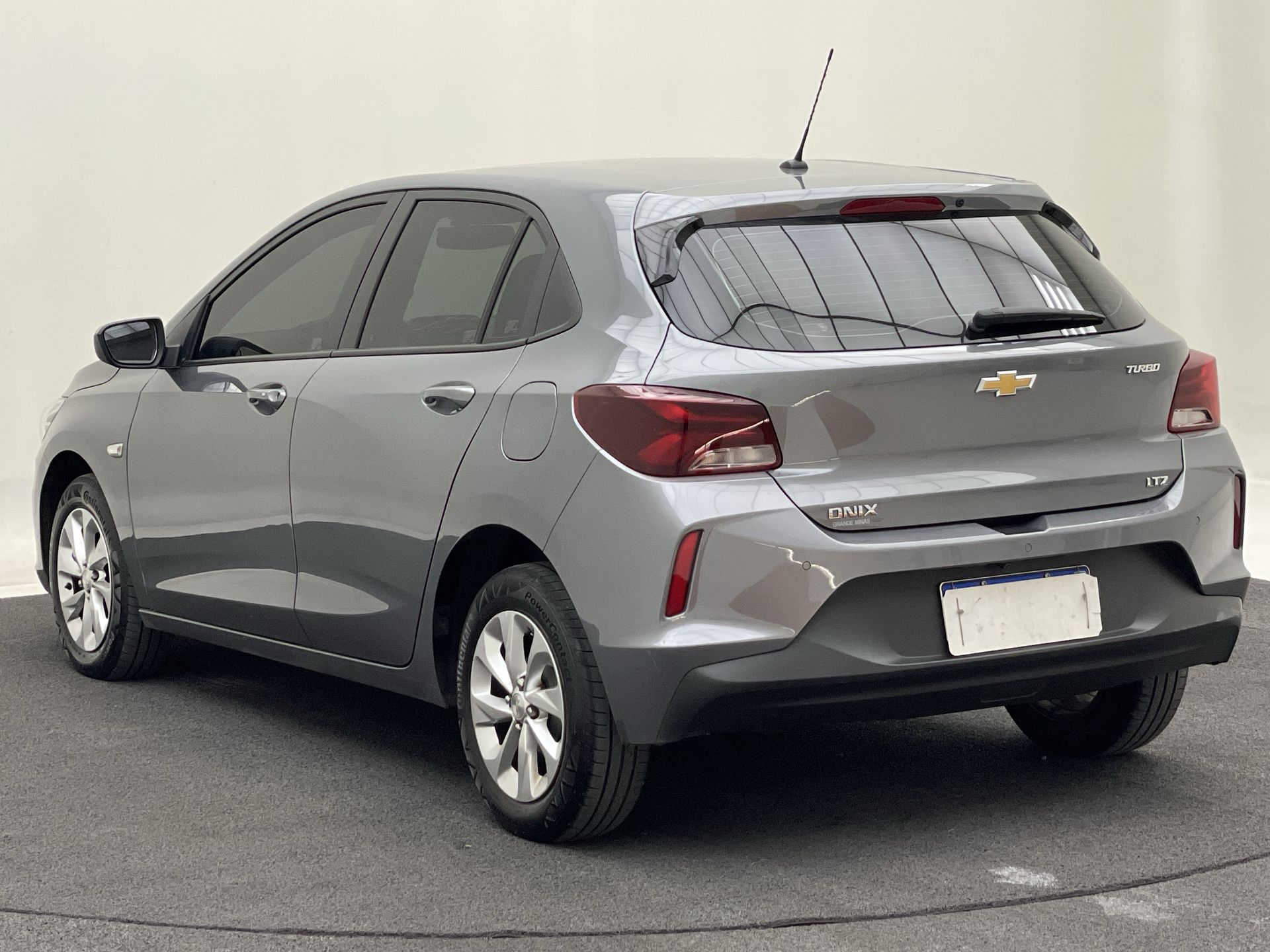 ONIX HATCH LTZ 1.0 12V TB Flex 5p Aut.