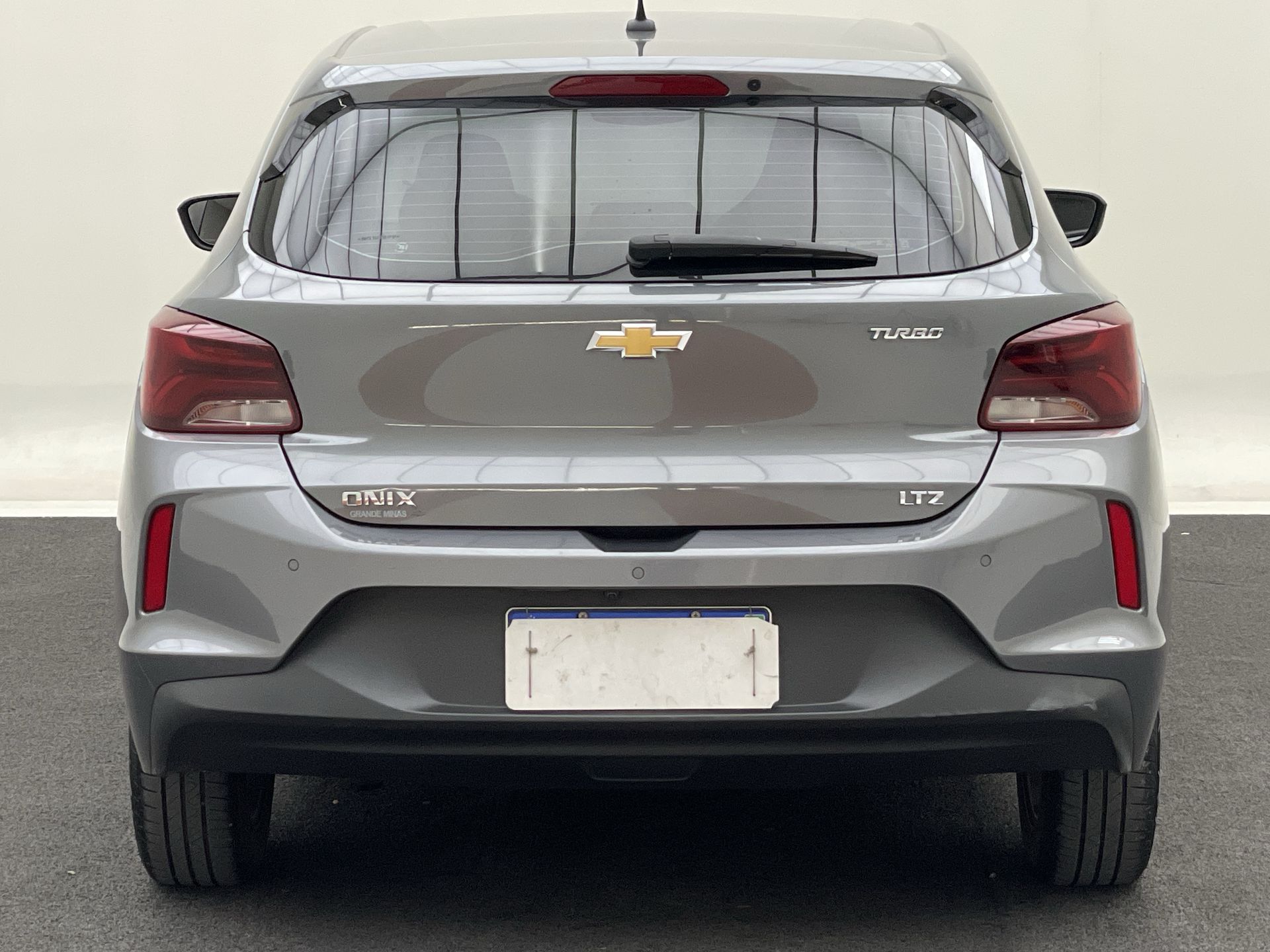 ONIX HATCH LTZ 1.0 12V TB Flex 5p Aut.