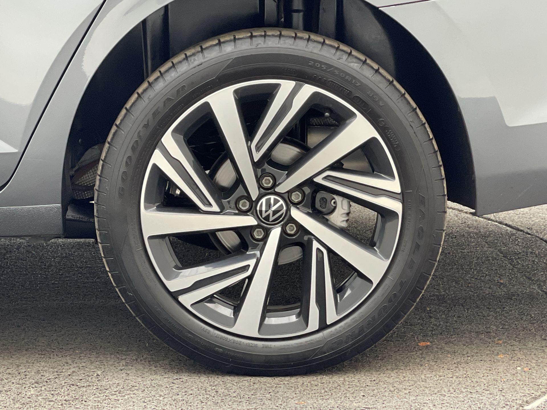 VIRTUS Highline 200 TSI 1.0 Flex 12V Aut