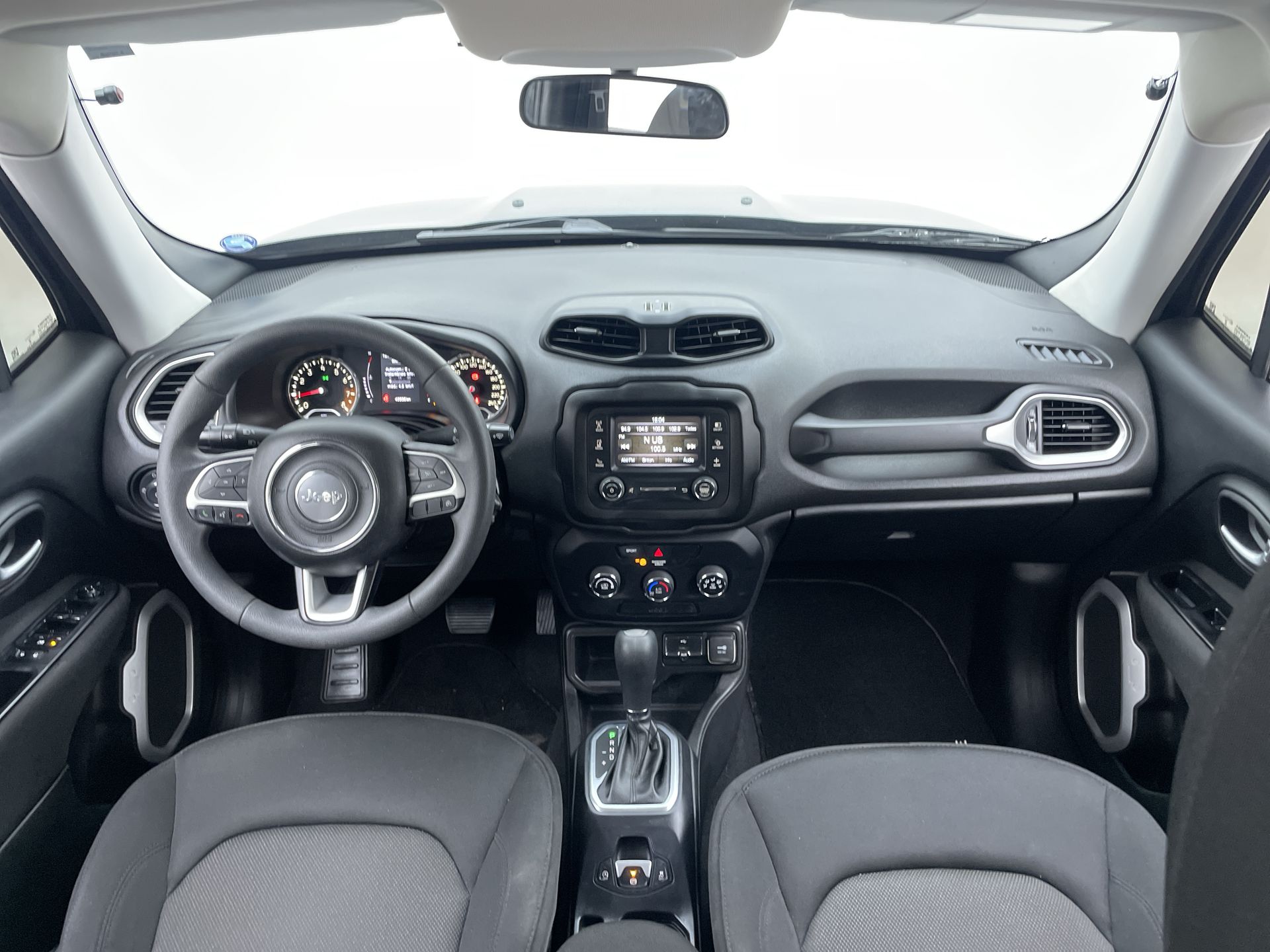 Renegade Sport 1.8 4x2 Flex 16V Aut.