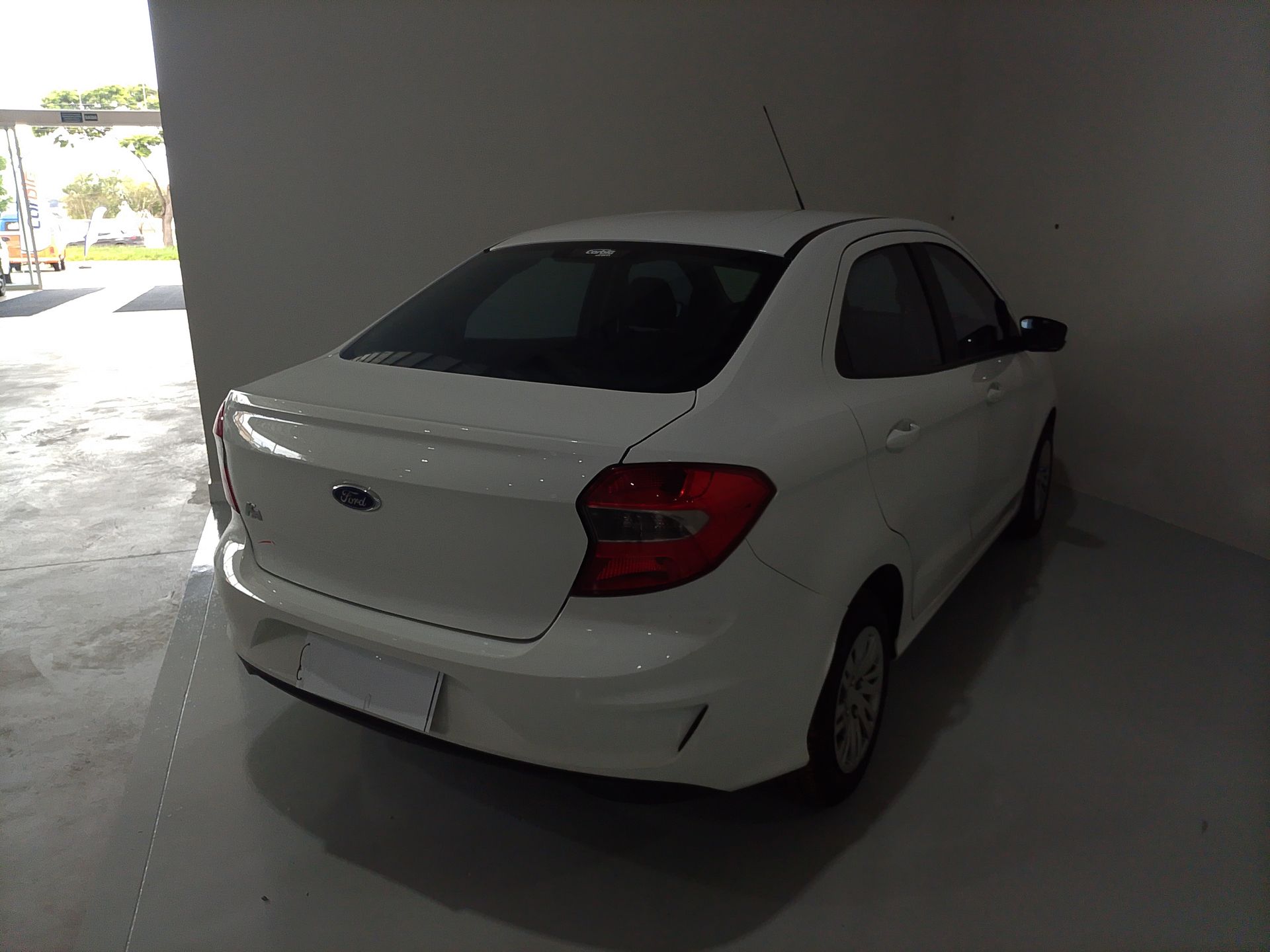 Ka 1.5 Sedan SE 12V Flex 4p Mec.