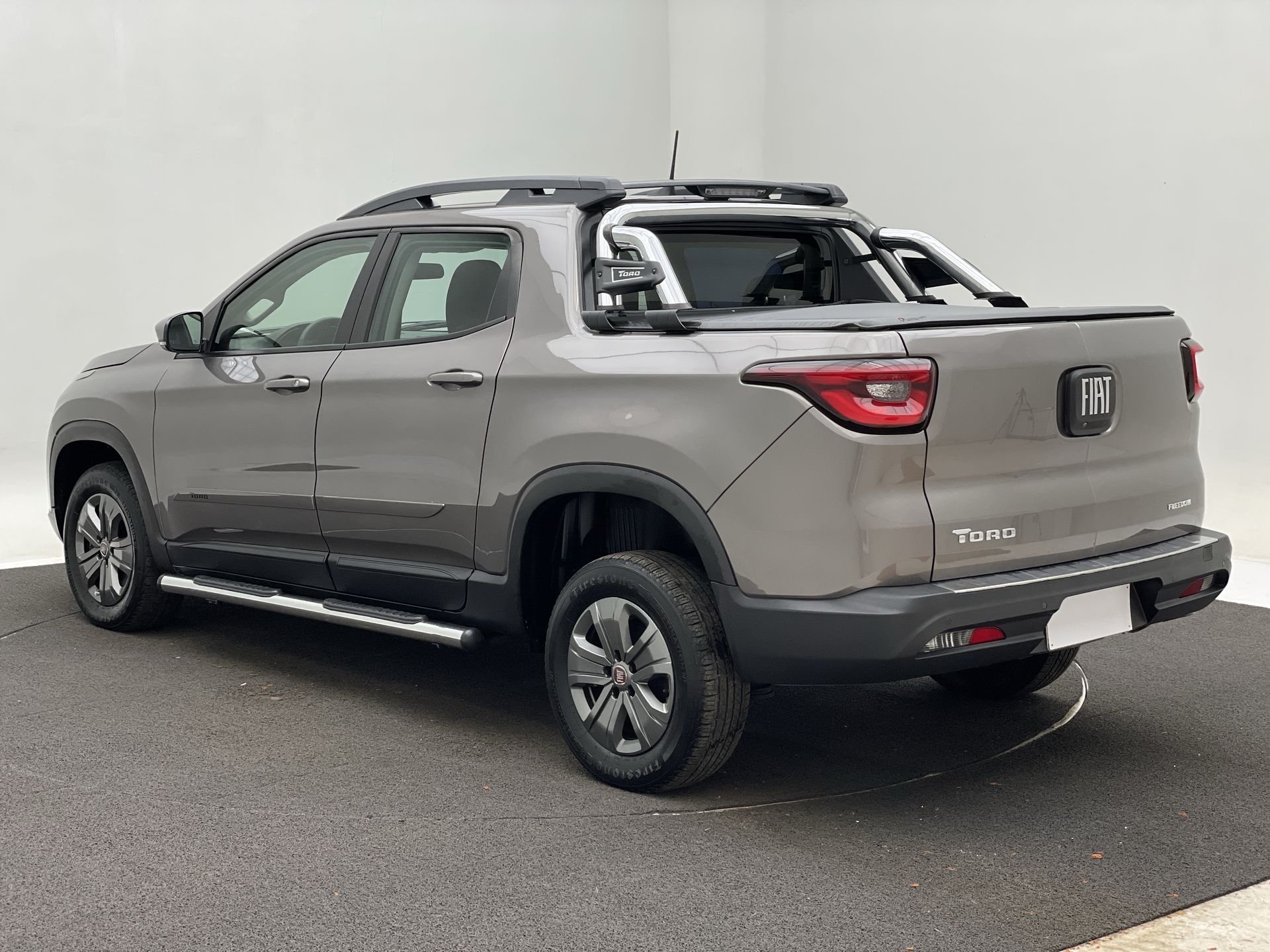 Fiat-TORO-Toro Freedom 1.8 16V Flex Aut.