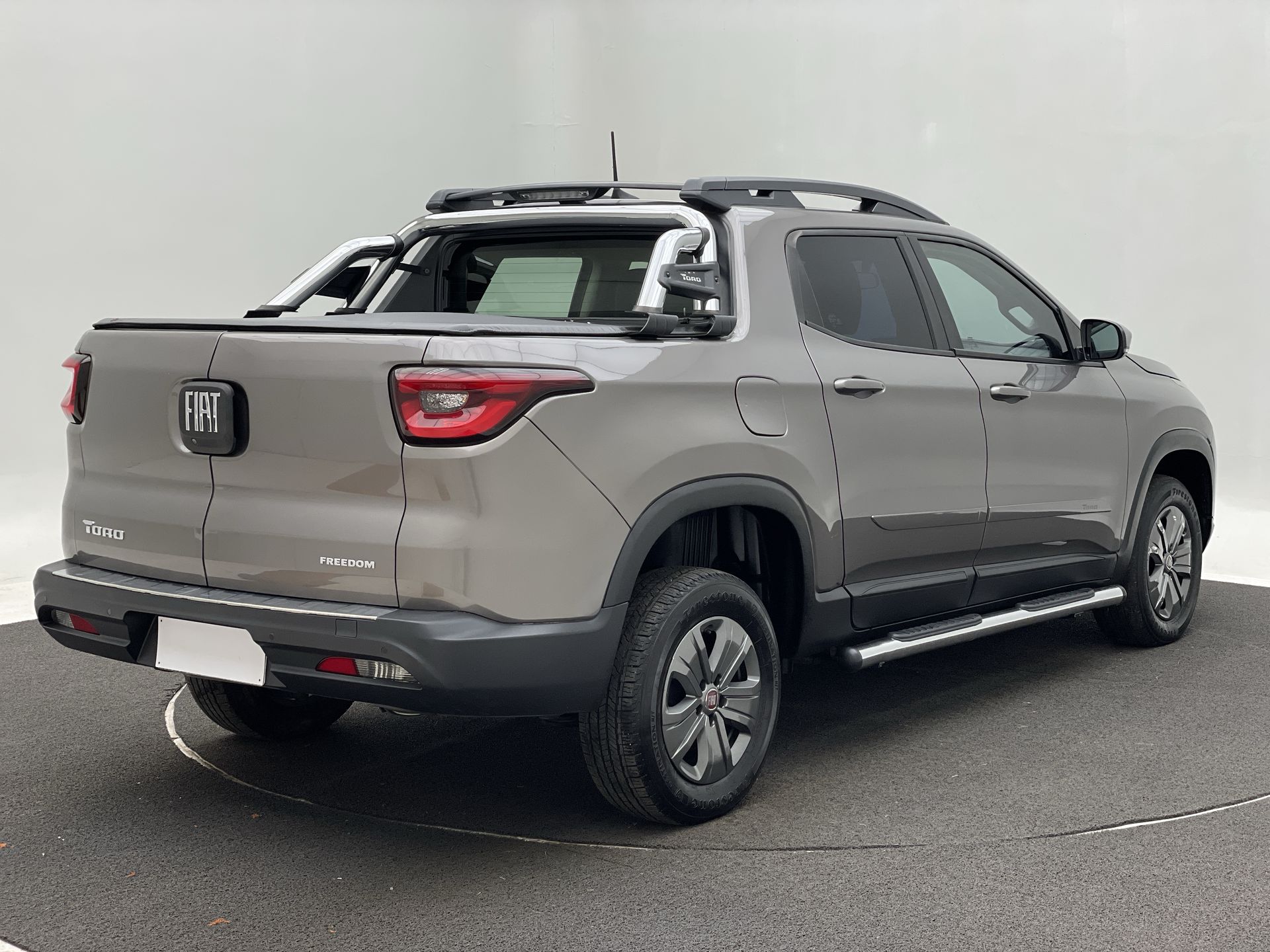 Fiat-TORO-Toro Freedom 1.8 16V Flex Aut.