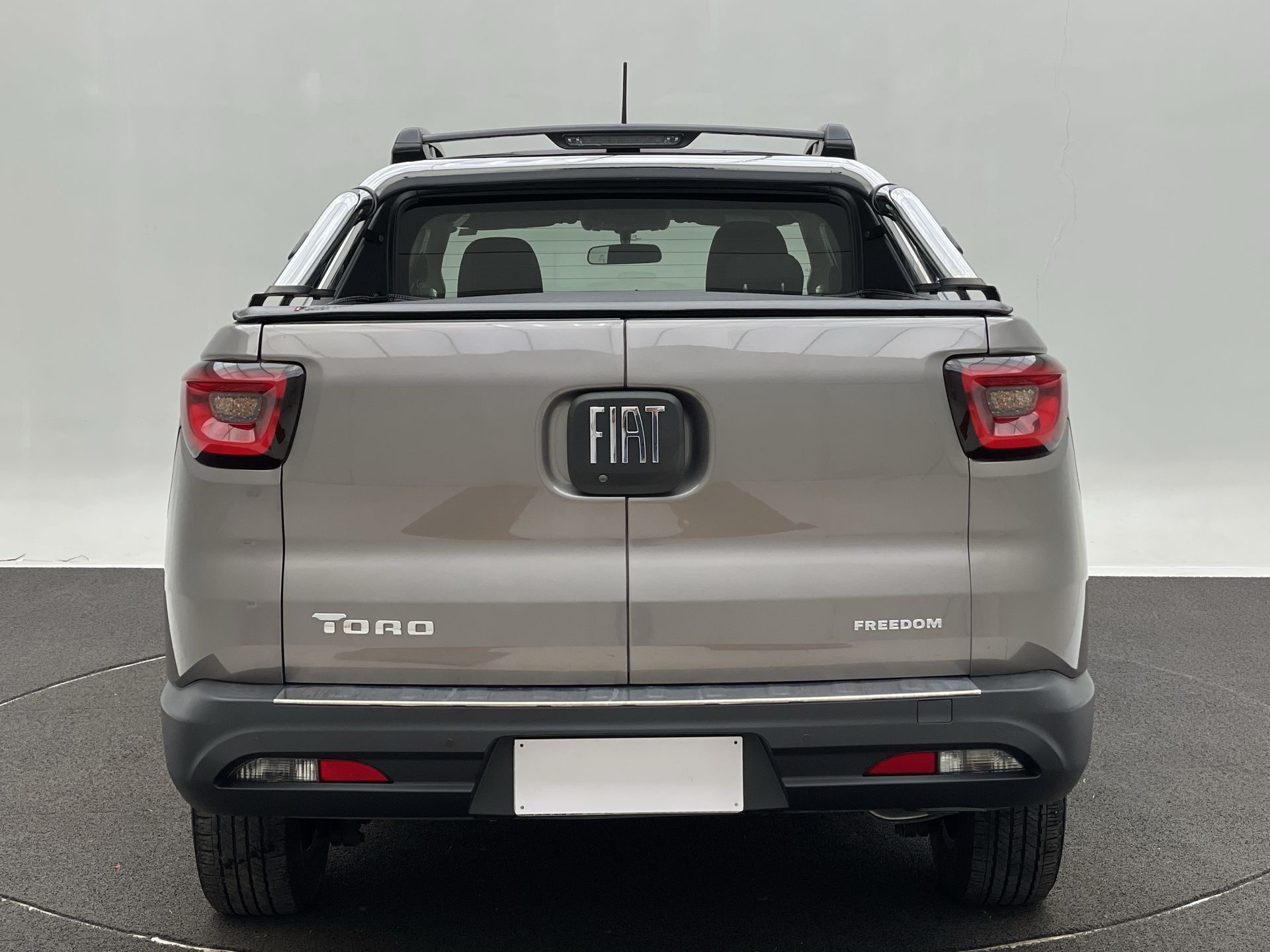 Fiat-TORO-Toro Freedom 1.8 16V Flex Aut.