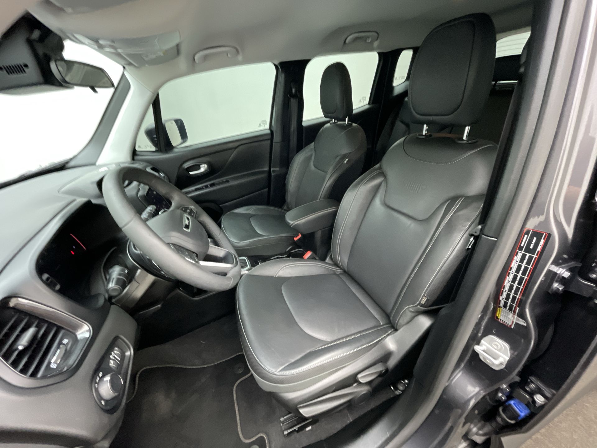 Renegade Long. T270 1.3 TB 4x2 Flex Aut.