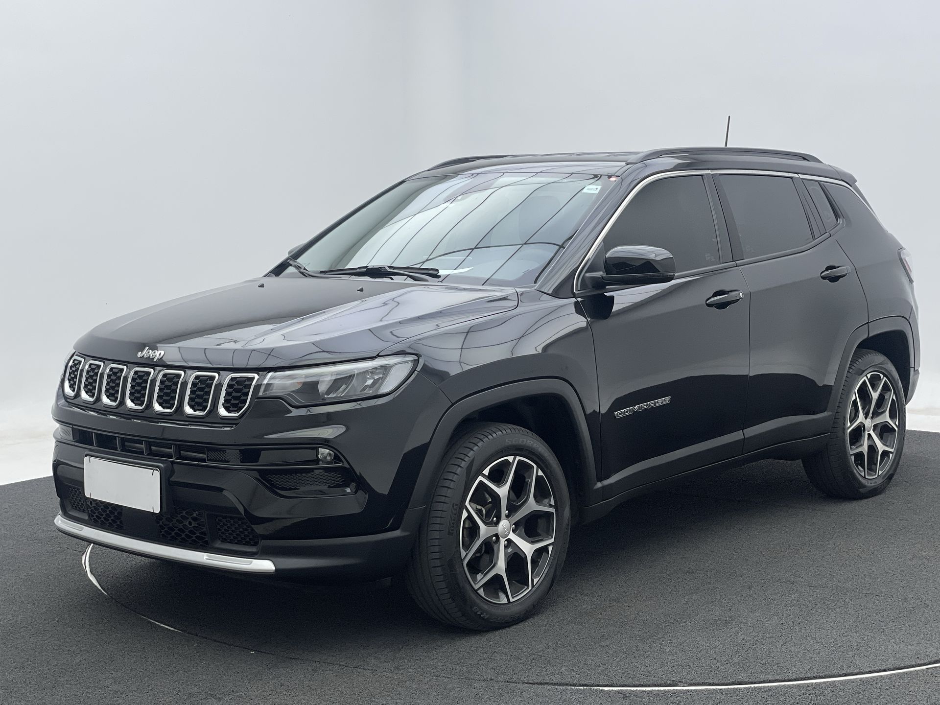 COMPASS LONG. T270 1.3 TB 4x2 Flex Aut.