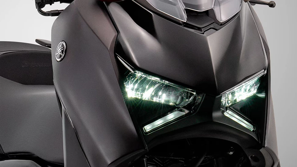 NOVA XMAX 300 CONNECTED