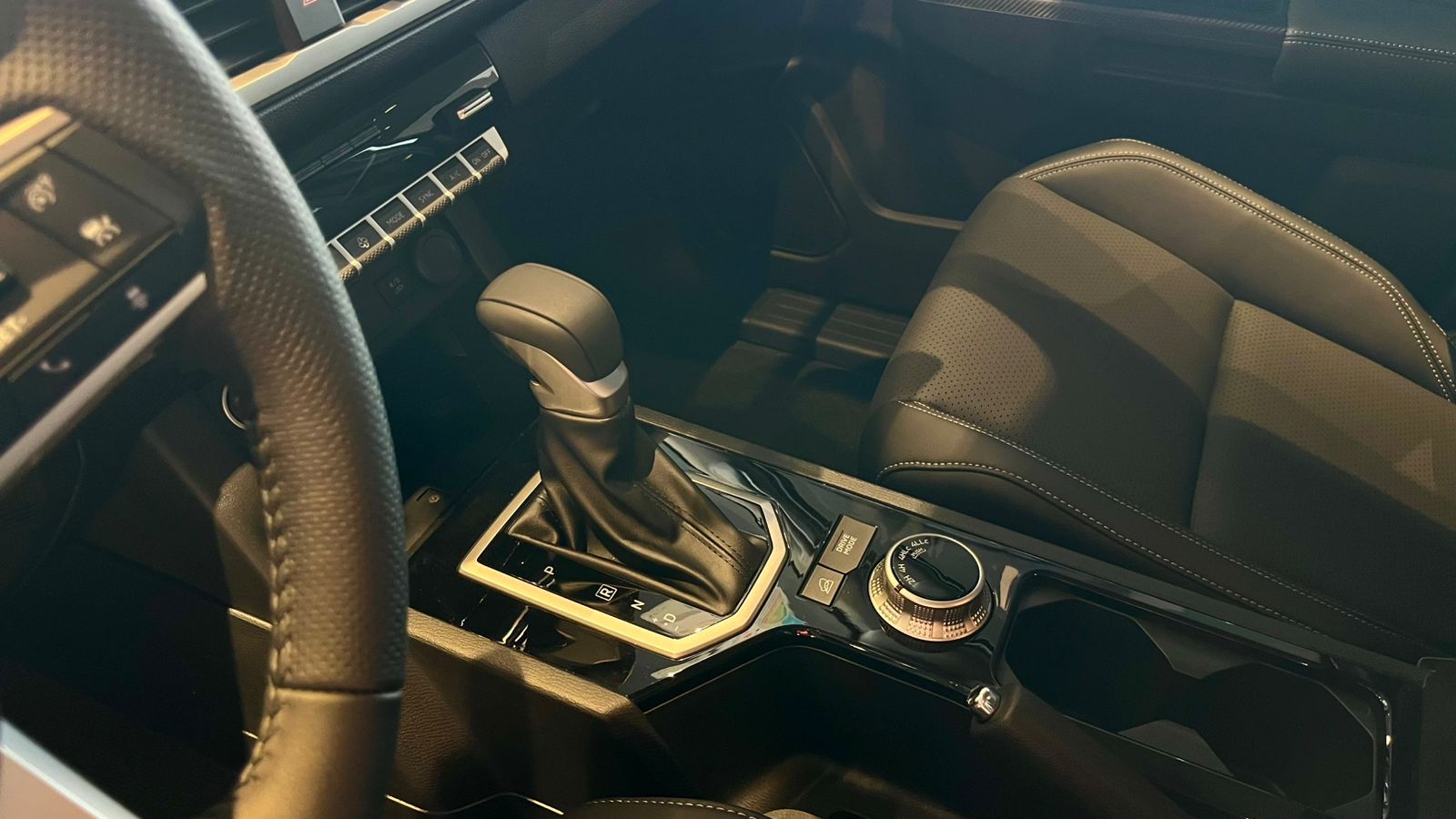 Mitsubishi-Triton-Triton HPE-S 2.4 CD 4x4 TB Diesel Aut.