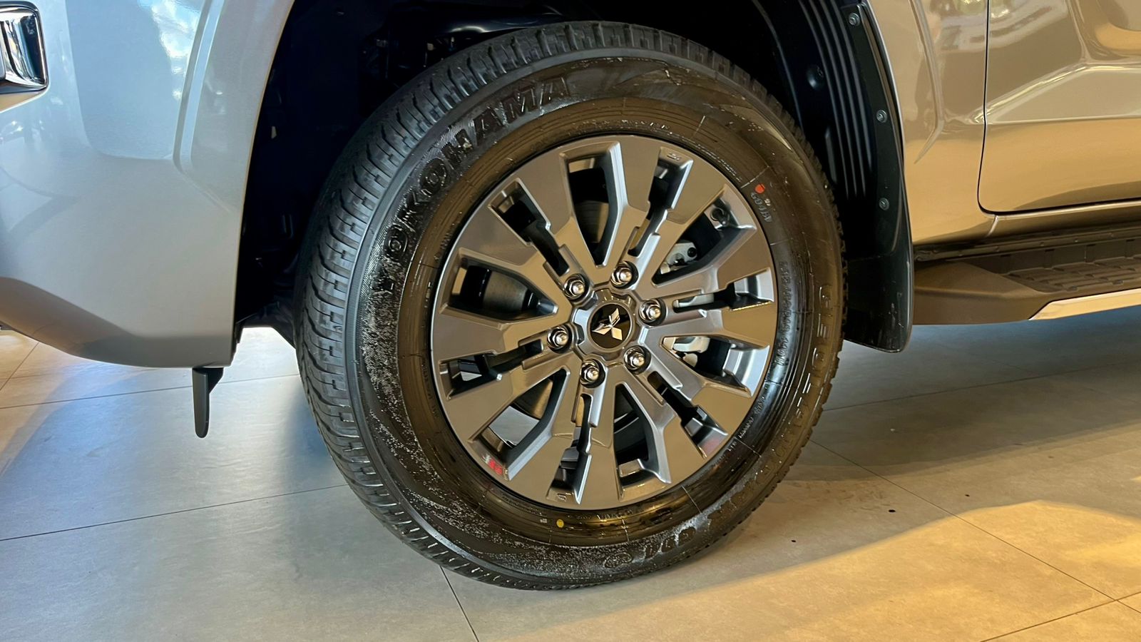 Mitsubishi-Triton-Triton HPE-S 2.4 CD 4x4 TB Diesel Aut.