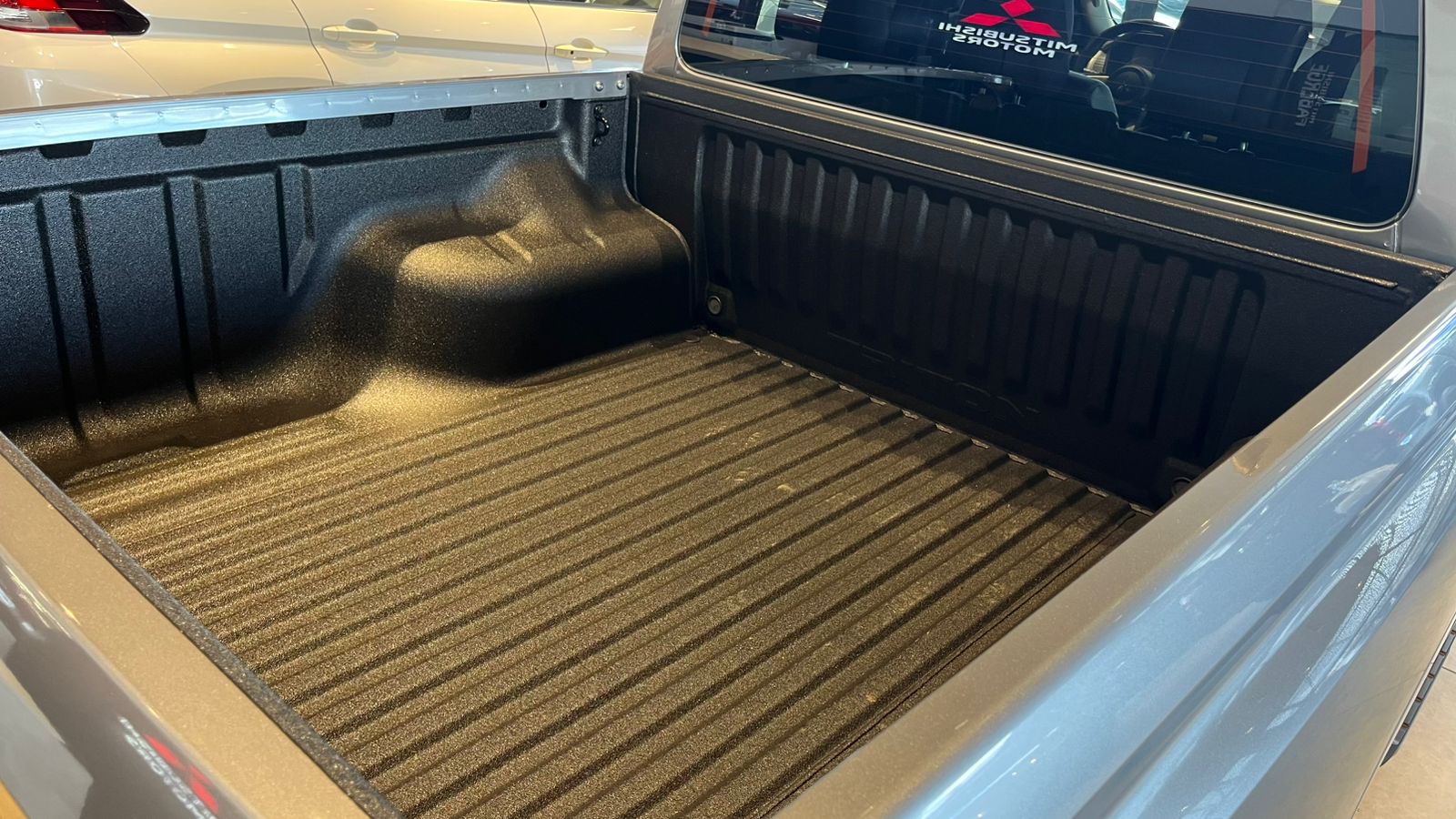 Mitsubishi-Triton-Triton HPE-S 2.4 CD 4x4 TB Diesel Aut.