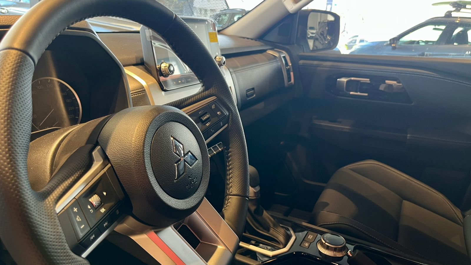 Mitsubishi-Triton-Triton HPE-S 2.4 CD 4x4 TB Diesel Aut.