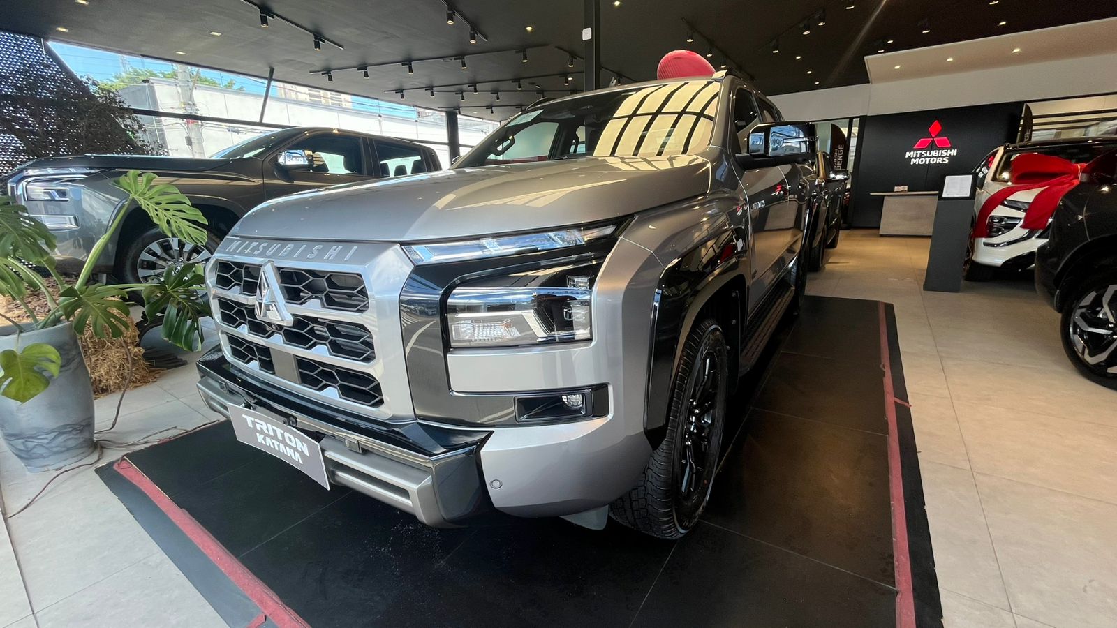 Triton Katana 2.4 CD 4x4 TB Diesel Aut.