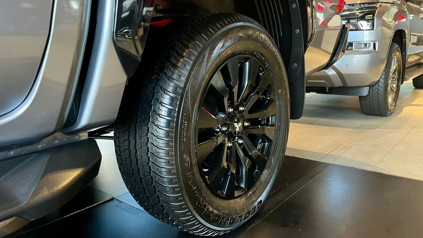 Mitsubishi-Triton-Triton Katana 2.4 CD 4x4 TB Diesel Aut.