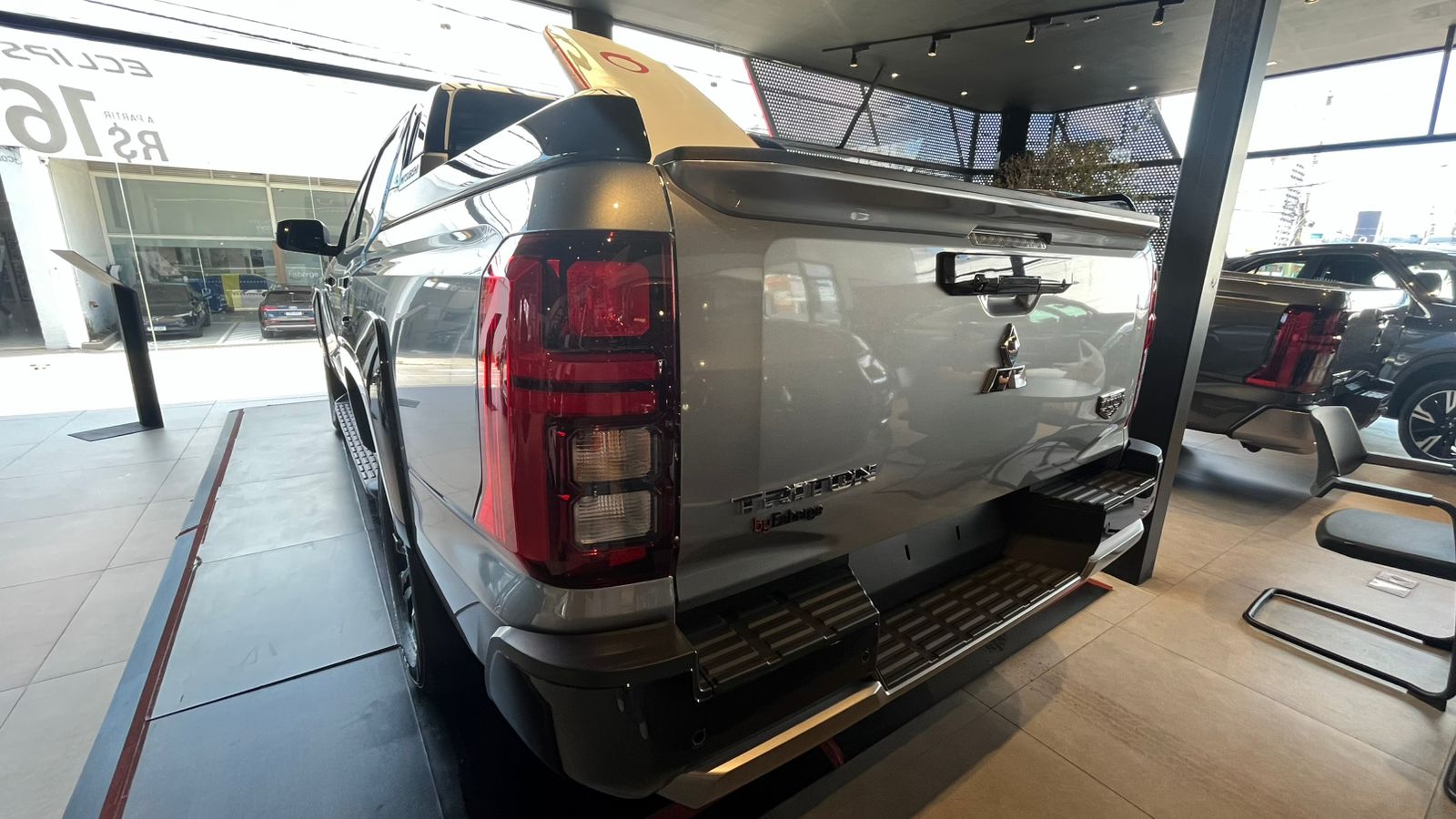 Mitsubishi-Triton-Triton Katana 2.4 CD 4x4 TB Diesel Aut.