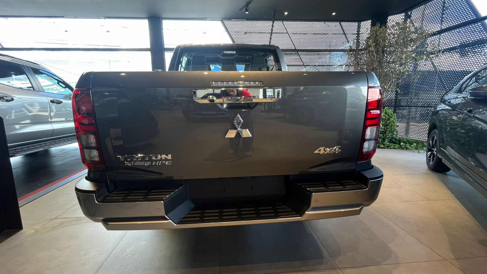 Mitsubishi-Triton-Triton HPE 2.4 CD 4x4 TB Diesel Aut.