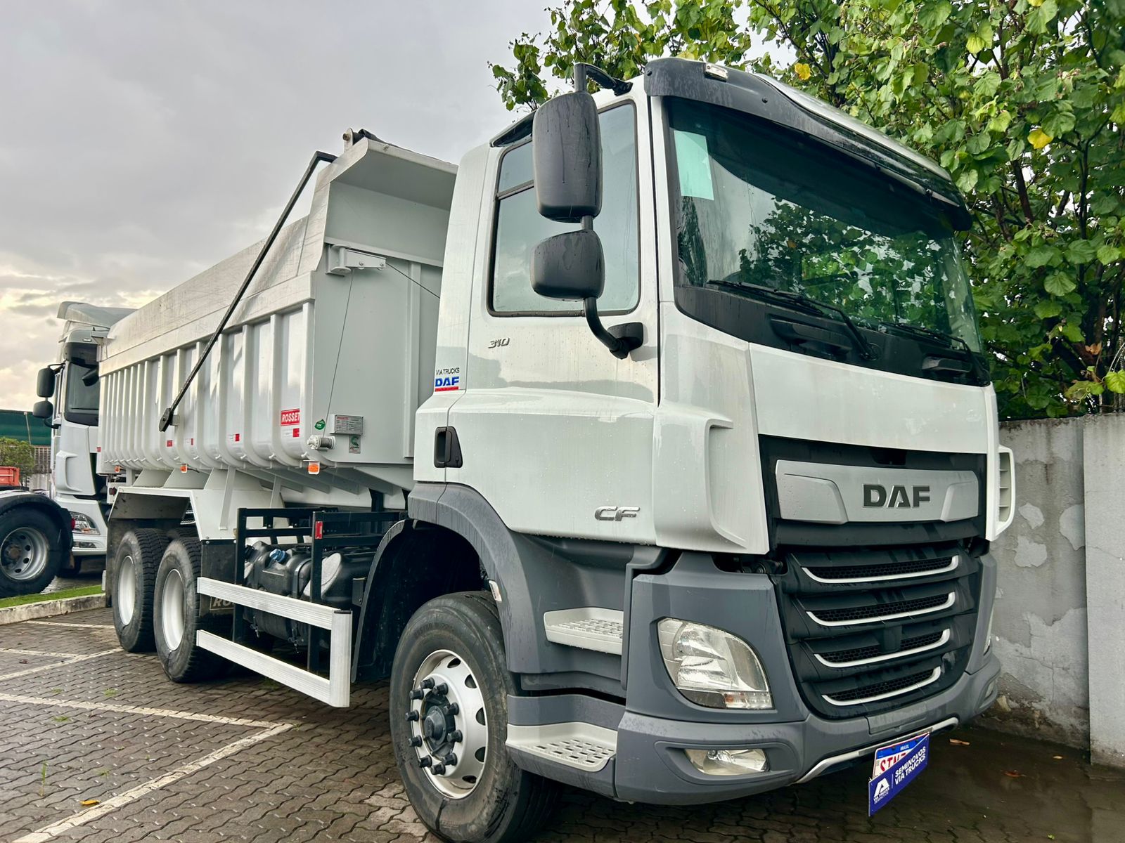 CF FAT 310 6x4 Day Cab Mec. (Diesel)(E6)