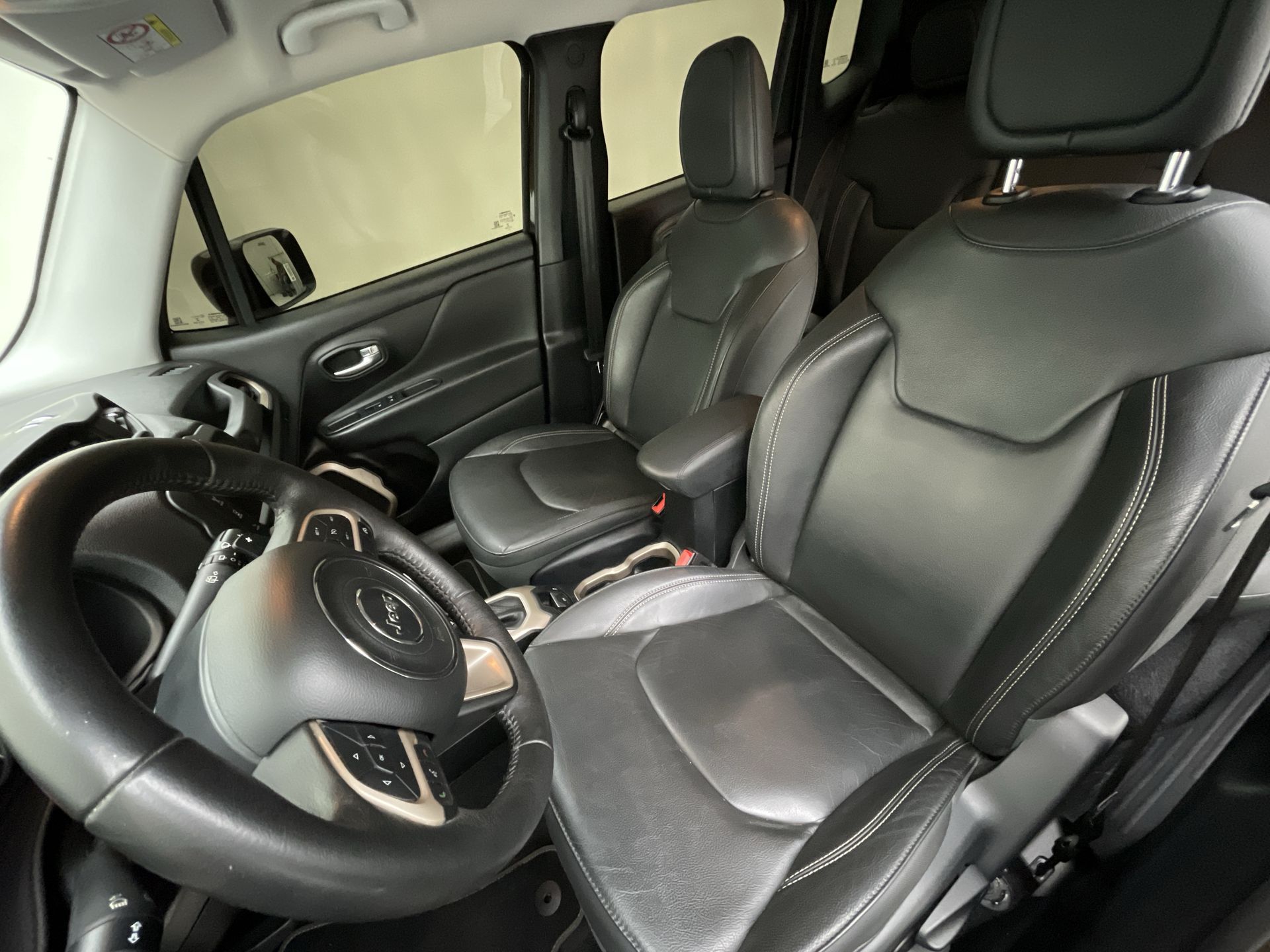 Renegade Longitude 1.8 4x2 Flex 16V Aut.