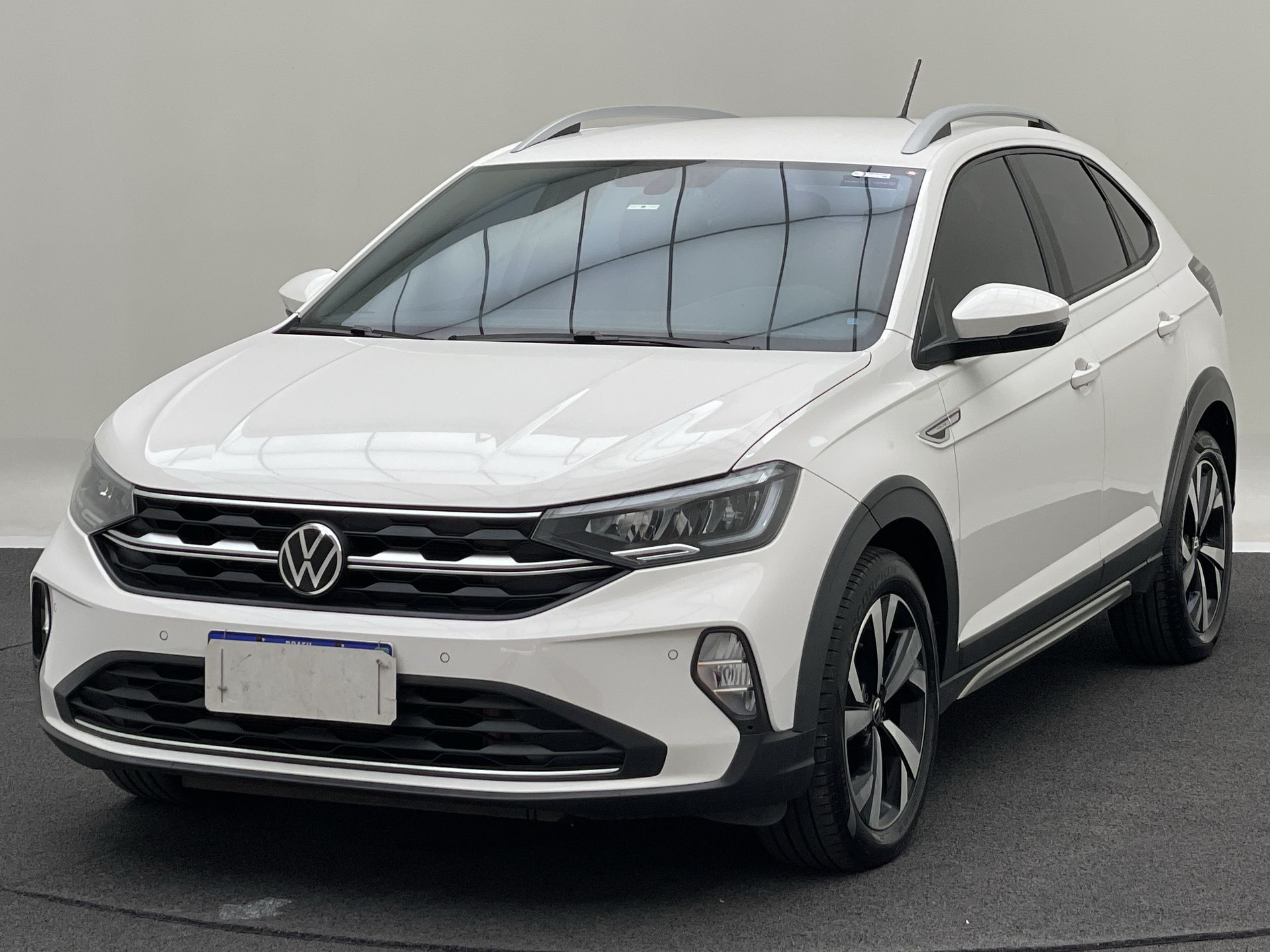 Nivus Highline 1.0 200 TSI Flex Aut.