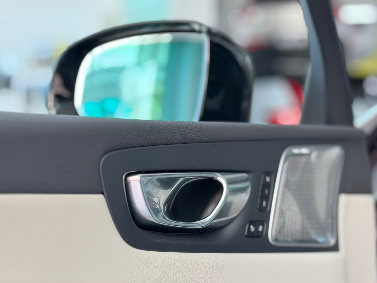 Volvo-XC 60-XC 60 T-8 Ultra Dark 2.0 AWD (Híbrido)