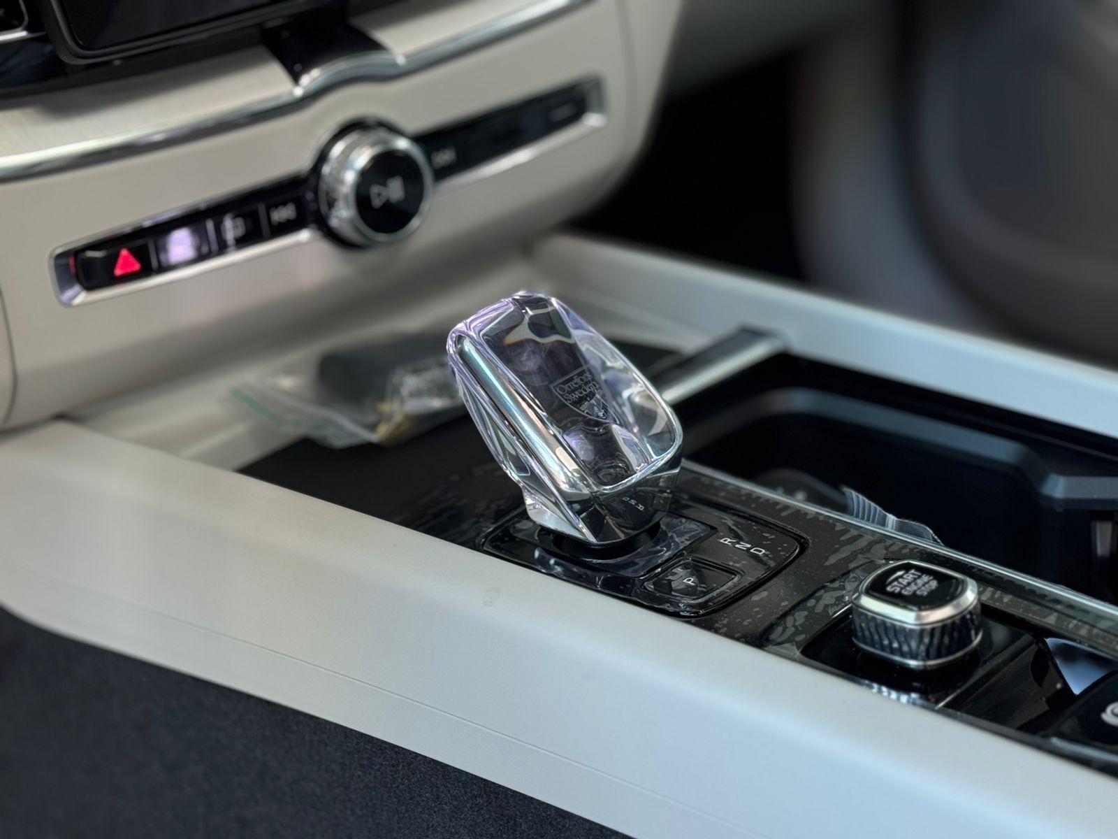 Volvo-XC 60-XC 60 T-8 Ultra Dark 2.0 AWD (Híbrido)