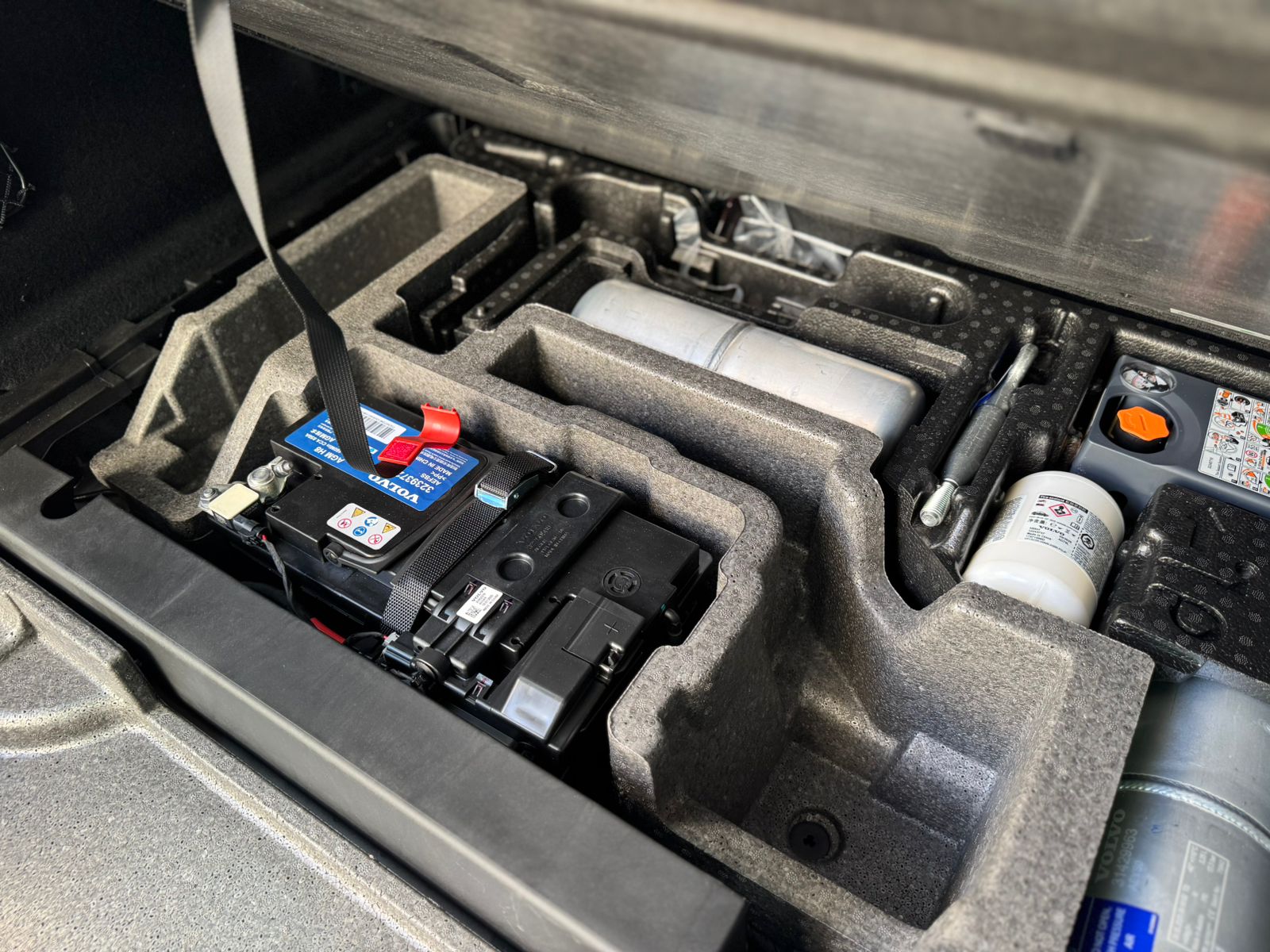 Volvo-XC 60-XC 60 T-8 Ultra Dark 2.0 AWD (Híbrido)