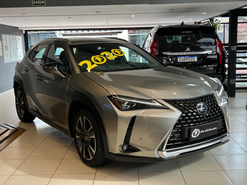 2.0 VVT-I HYBRID LUXURY CVT