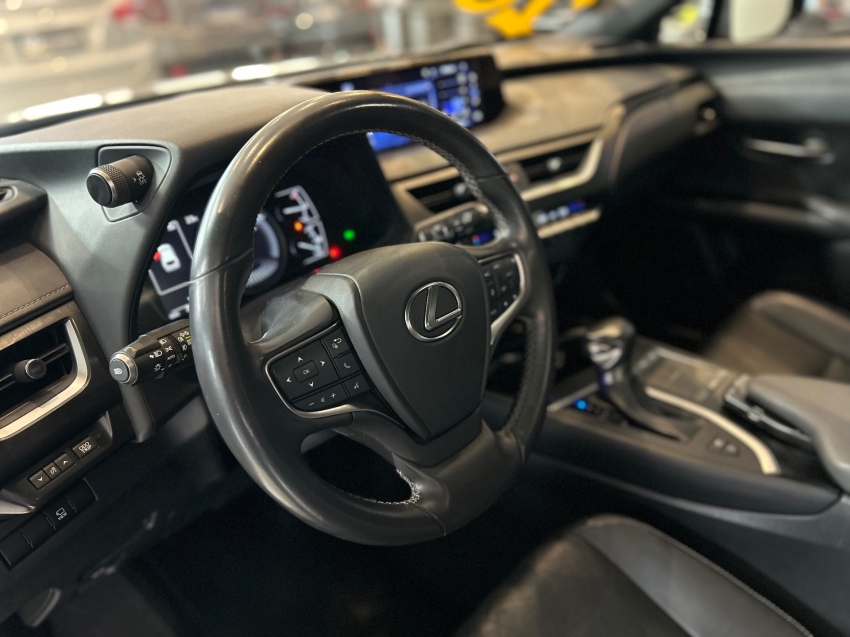 Lexus-UX 250h-2.0 VVT-I HYBRID LUXURY CVT