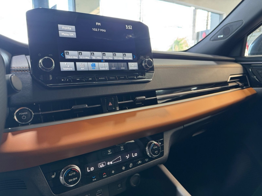 Mitsubishi-OUTLANDER-2.4 PHEV SIGNATURE S-AWC DHT