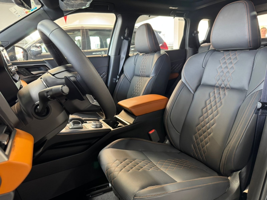 Mitsubishi-OUTLANDER-2.4 PHEV SIGNATURE S-AWC DHT