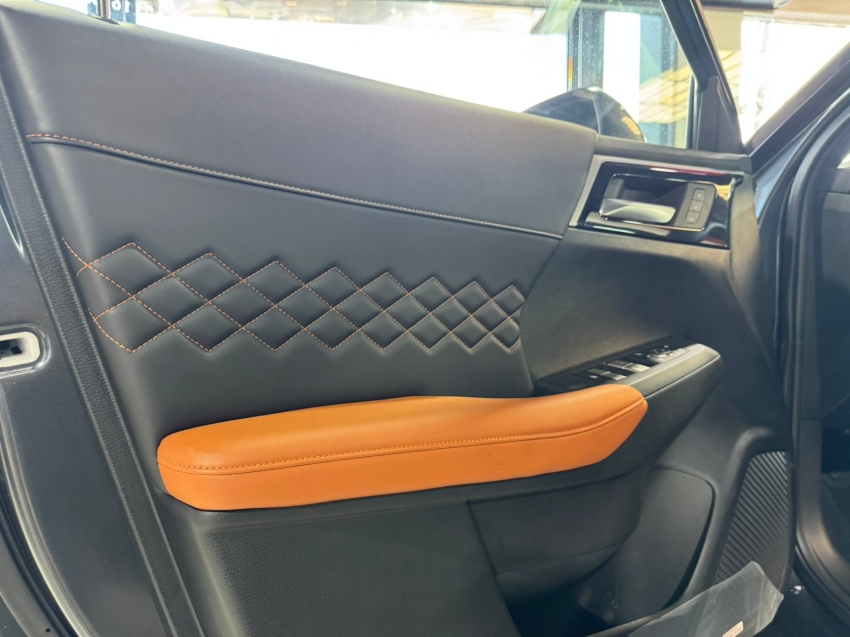 Mitsubishi-OUTLANDER-2.4 PHEV SIGNATURE S-AWC DHT